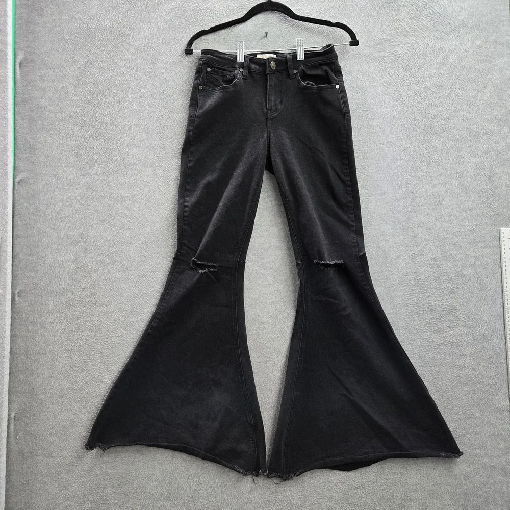 Shyanne Women Jeans 27 SHORT Black Denim Flared Distressed Indie Sleaze Frayed